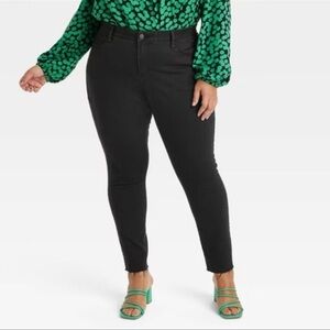 Ava & Viv Mid Rise Skinny Stretch Jeans